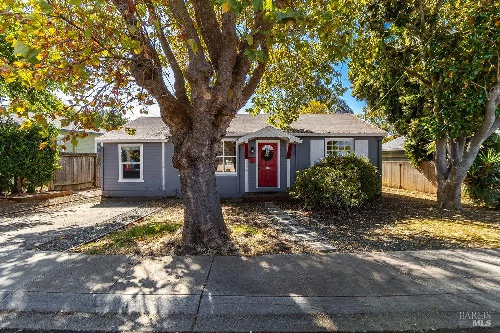 206 Hillcrest Avenue Benicia, CA 94510