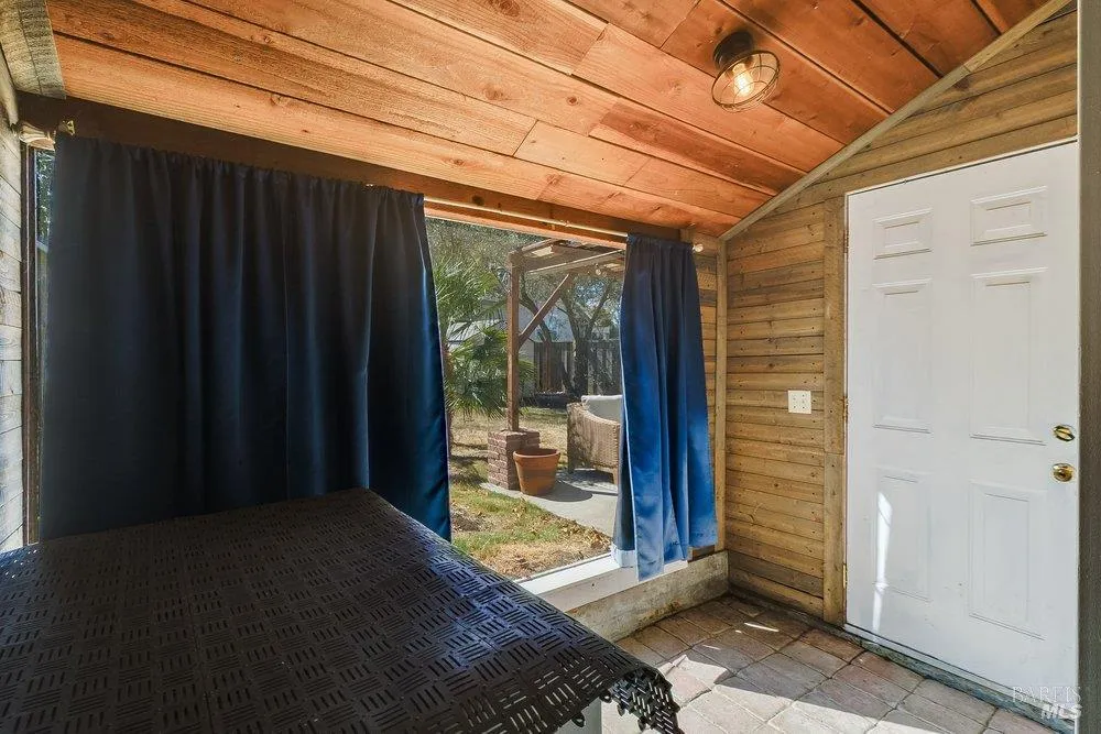 206 Hillcrest Avenue Benicia, CA 94510