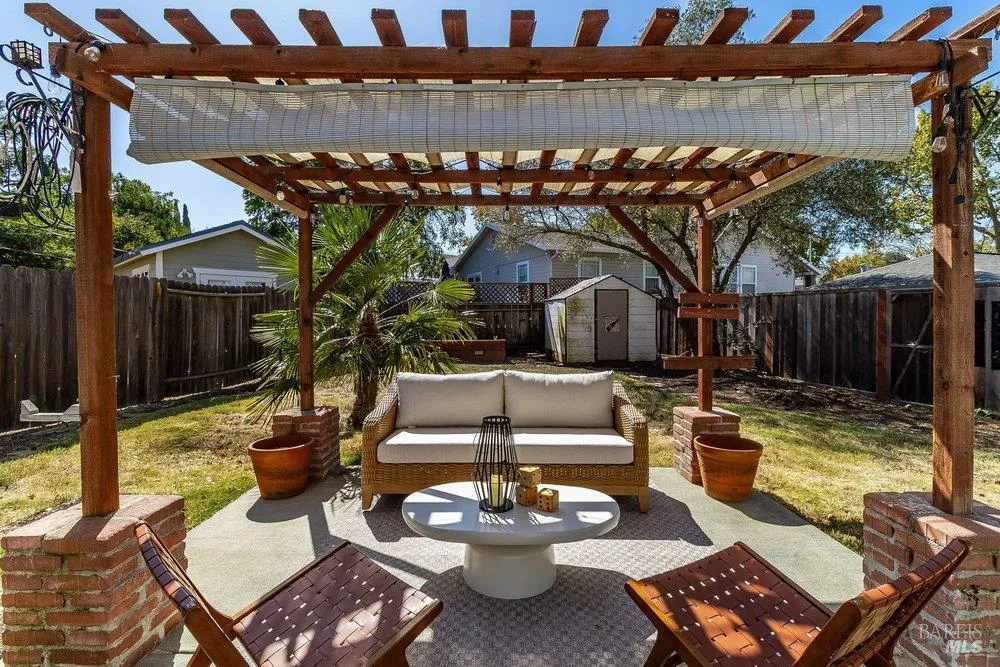 206 Hillcrest Avenue Benicia, CA 94510