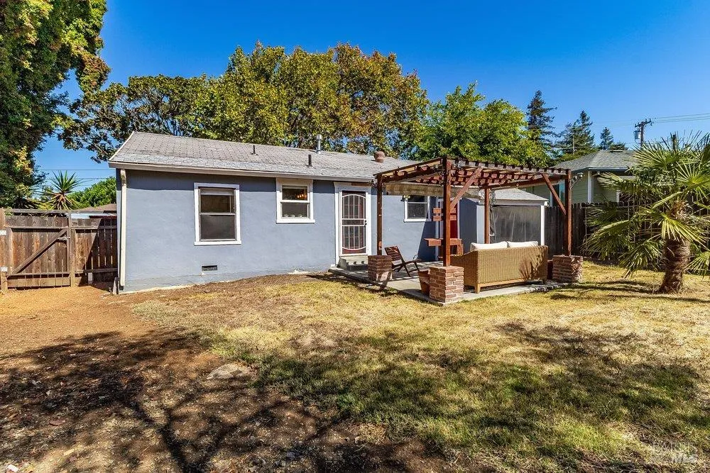 206 Hillcrest Avenue Benicia, CA 94510