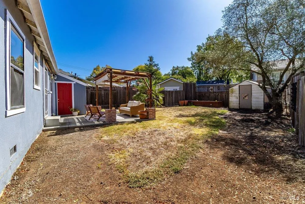 206 Hillcrest Avenue Benicia, CA 94510