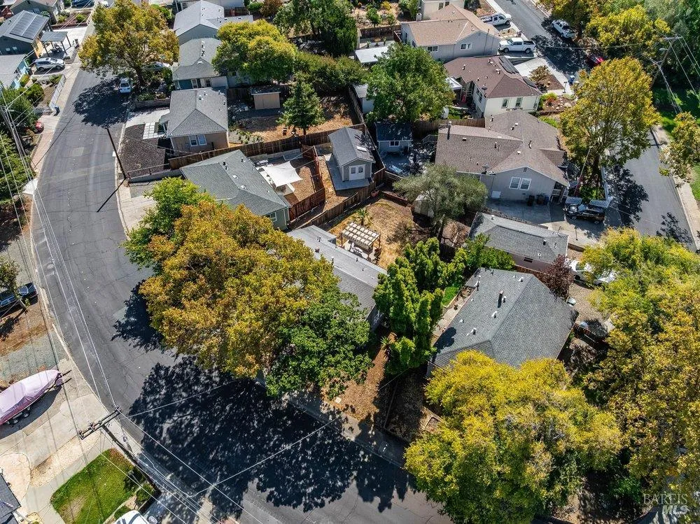206 Hillcrest Avenue Benicia, CA 94510