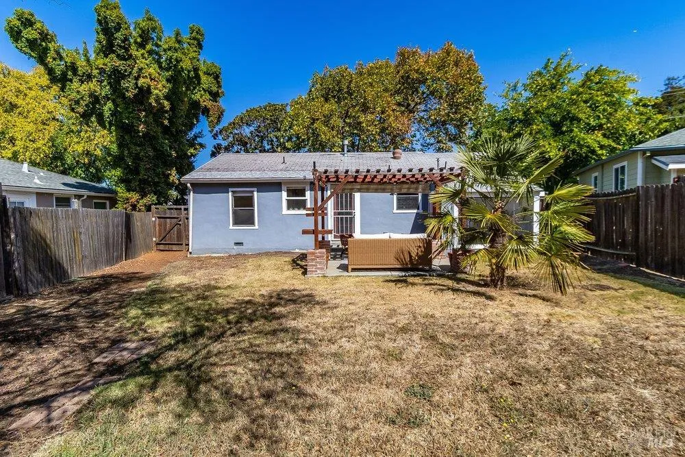 206 Hillcrest Avenue Benicia, CA 94510