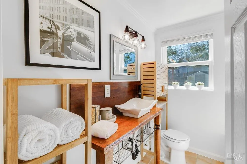 206 Hillcrest Avenue Benicia, CA 94510
