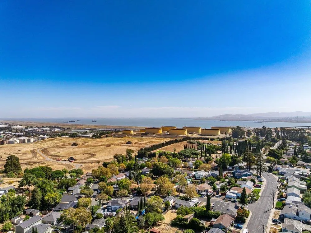 206 Hillcrest Avenue Benicia, CA 94510