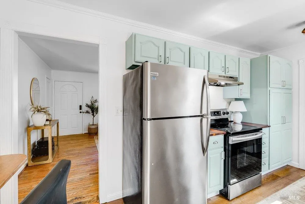 206 Hillcrest Avenue Benicia, CA 94510
