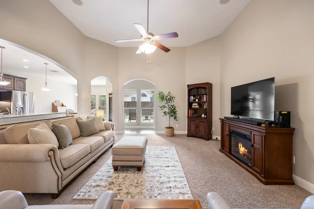495 Oak Hills Lane Fate, TX 75189