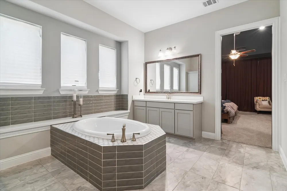 2800 Monument Court Heath, TX 75126