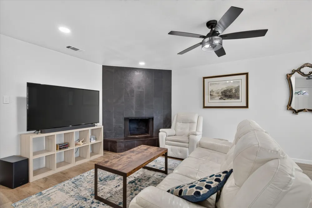 3101 Whisperwood Lane Bedford, TX 76021