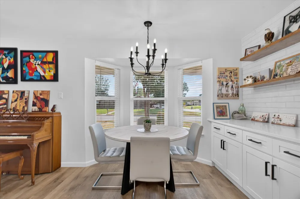3101 Whisperwood Lane Bedford, TX 76021