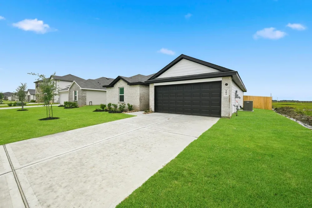 102 Rustic Creek Court Dayton, TX 77535