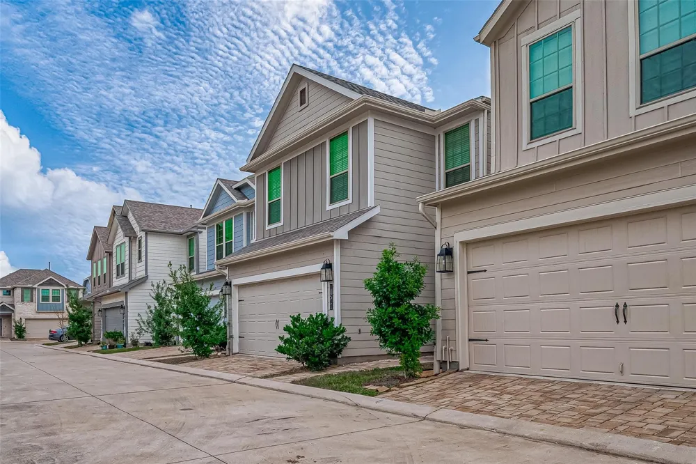 10511 Blankiet Lane Houston, TX 77025