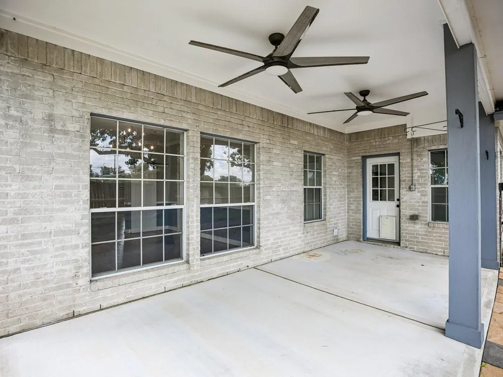 2502 Sea Horse Court Seabrook, TX 77586