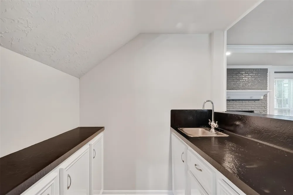 2402 Oak Shores Drive Houston, TX 77339