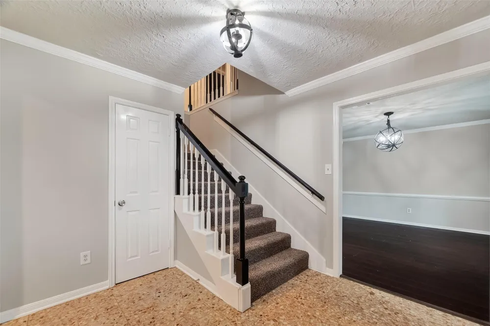 2402 Oak Shores Drive Houston, TX 77339