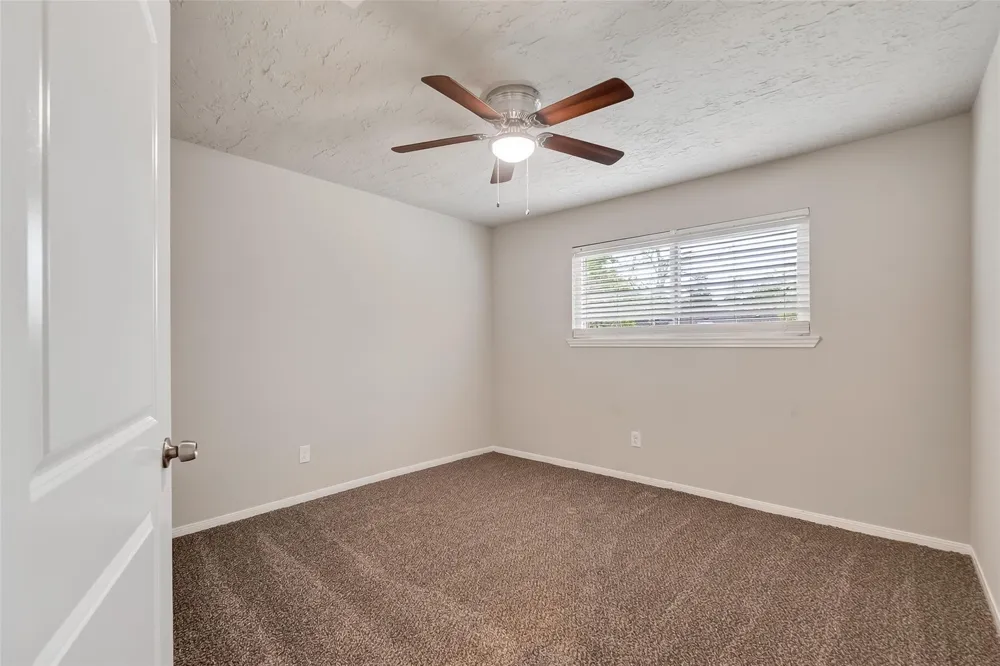 2402 Oak Shores Drive Houston, TX 77339