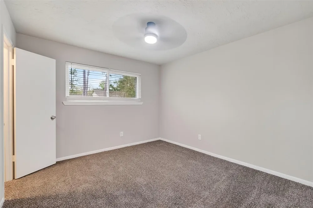 2402 Oak Shores Drive Houston, TX 77339