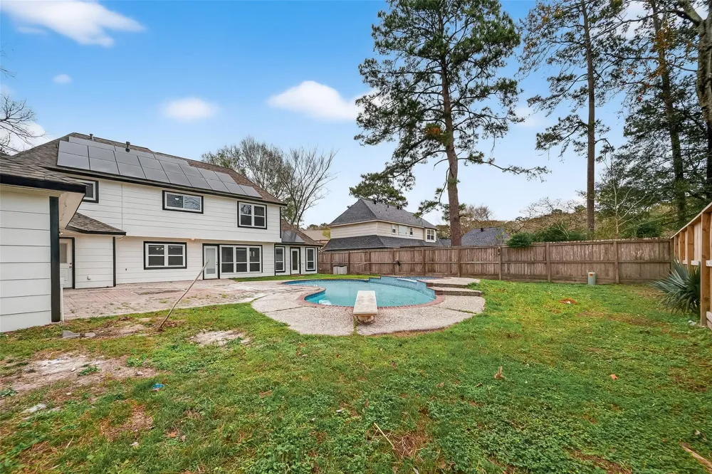 2402 Oak Shores Drive Houston, TX 77339