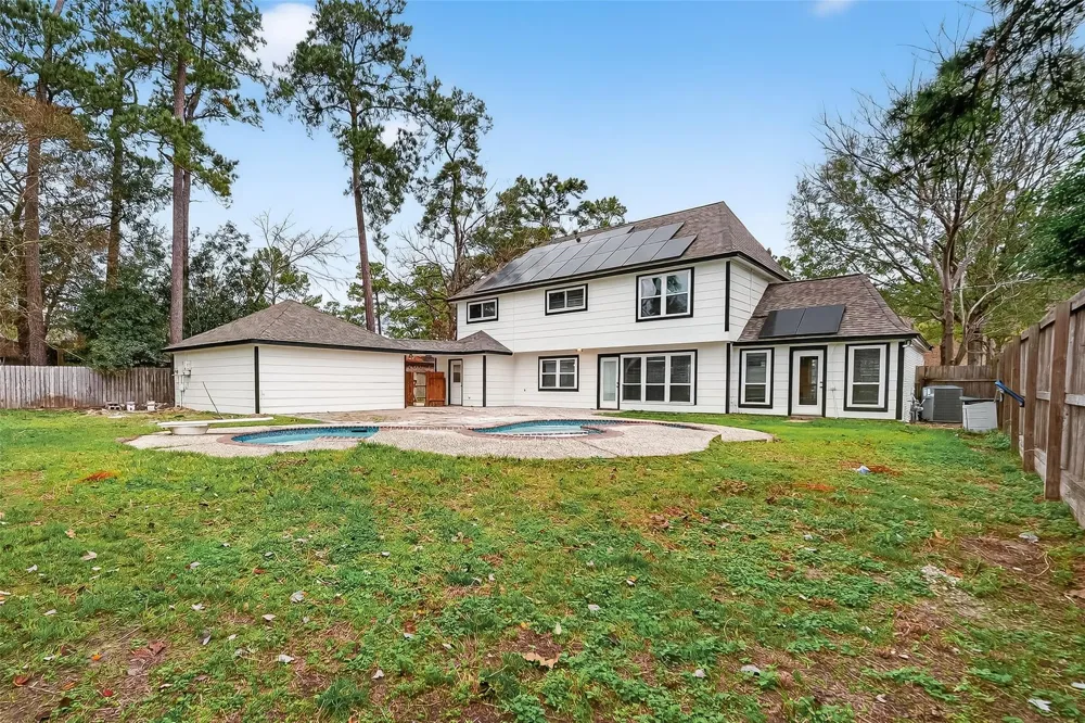 2402 Oak Shores Drive Houston, TX 77339
