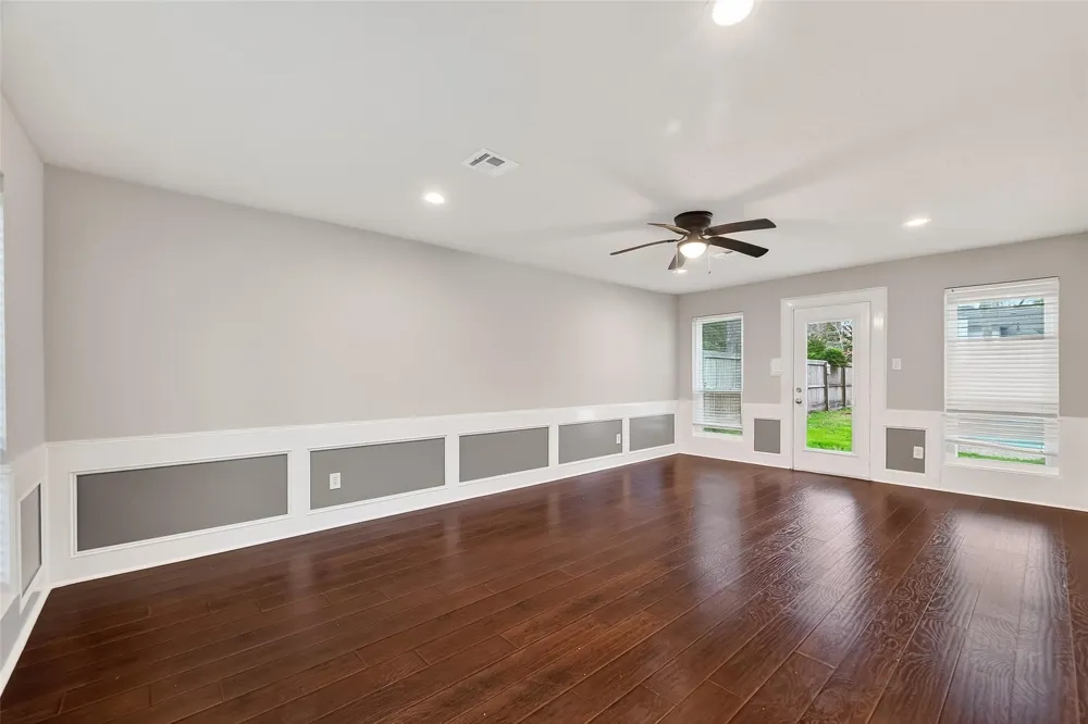 2402 Oak Shores Drive Houston, TX 77339