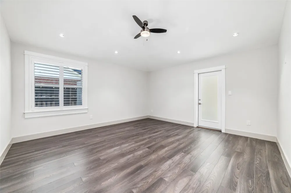 9400 Spring Branch Drive Houston, TX 77080