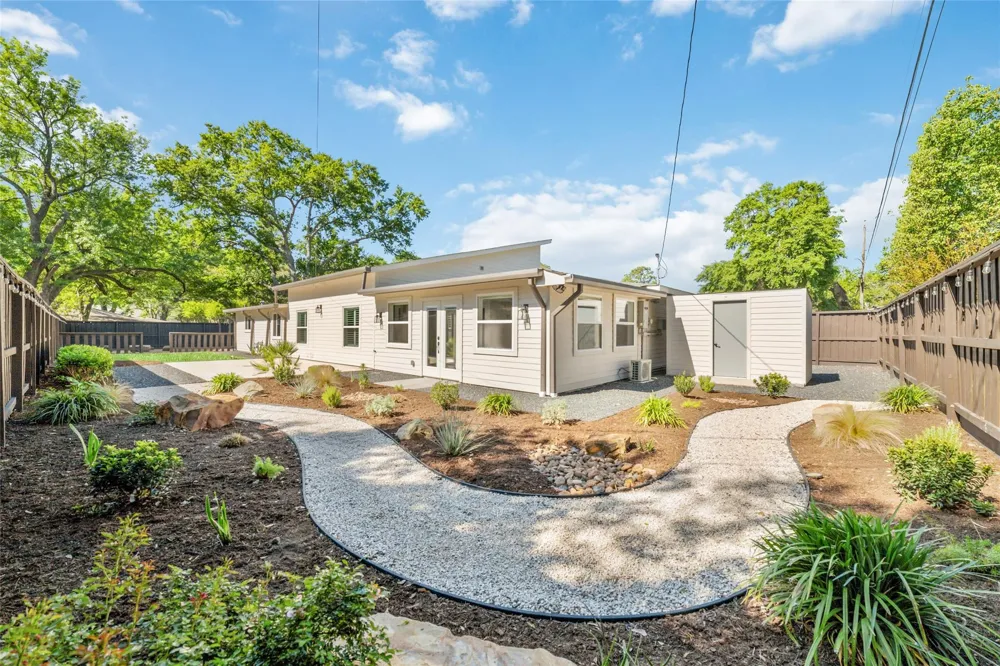 9400 Spring Branch Drive Houston, TX 77080
