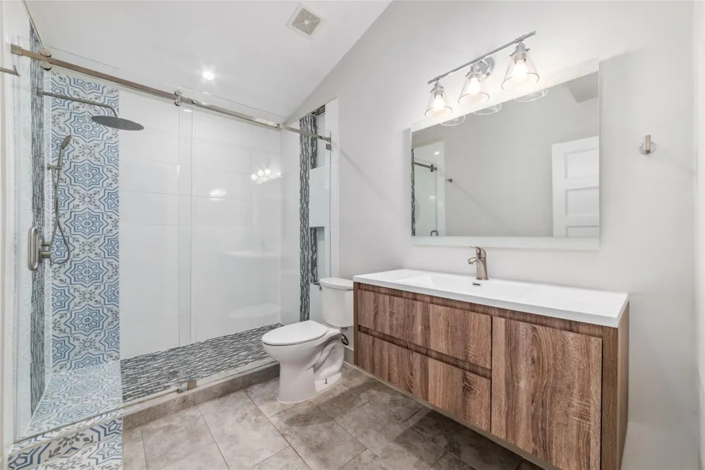 9400 Spring Branch Drive Houston, TX 77080
