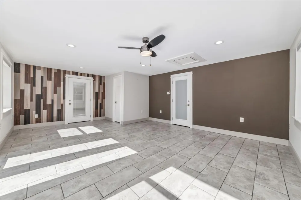 9400 Spring Branch Drive Houston, TX 77080