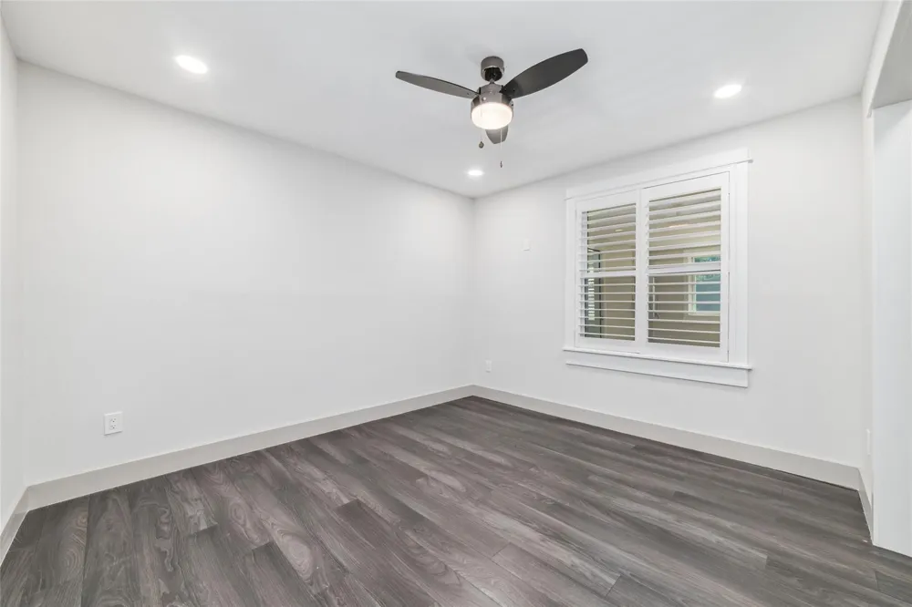 9400 Spring Branch Drive Houston, TX 77080