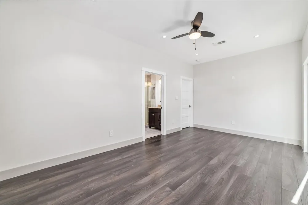 9400 Spring Branch Drive Houston, TX 77080