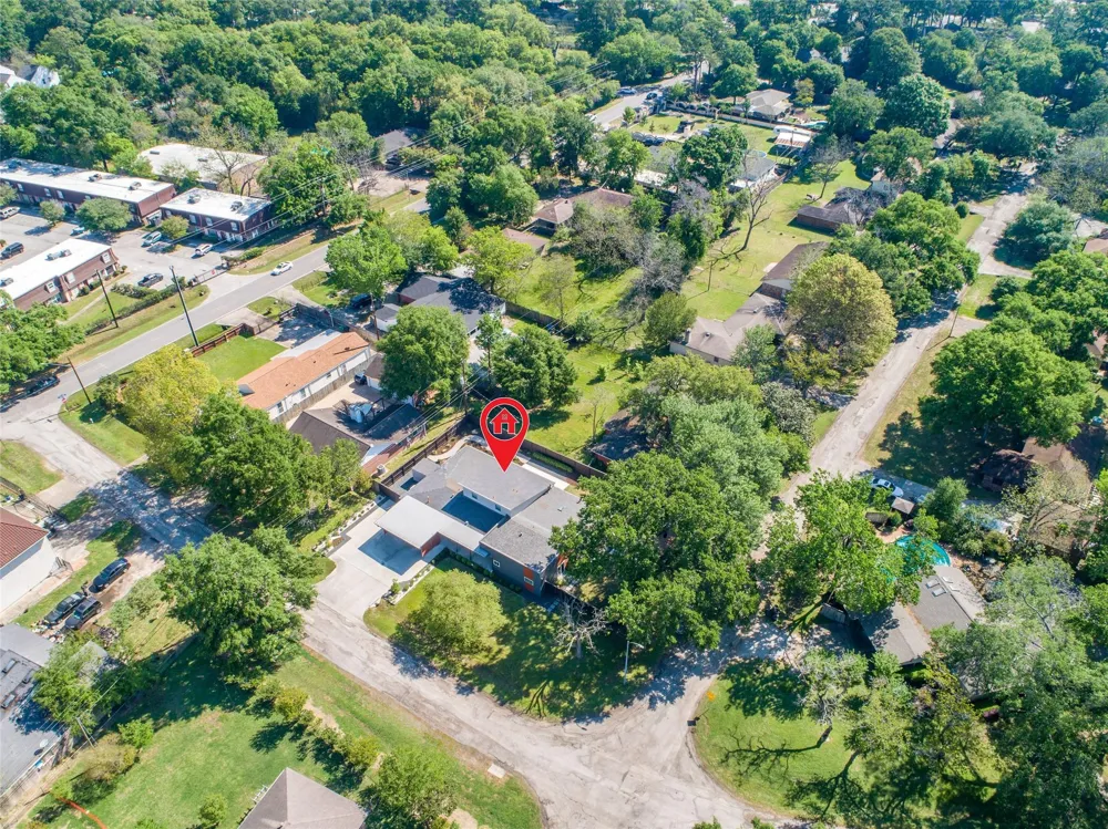 9400 Spring Branch Drive Houston, TX 77080