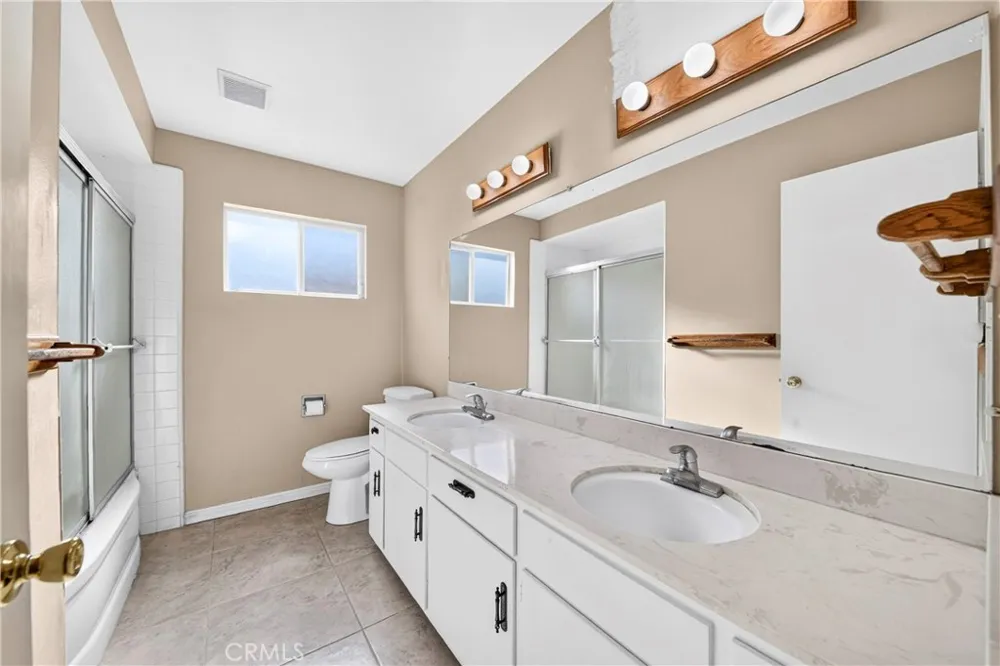 2300 Camino Escondido Fullerton, CA 92833