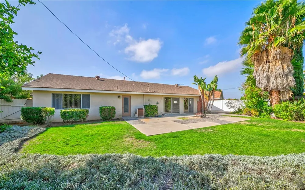 2300 Camino Escondido Fullerton, CA 92833