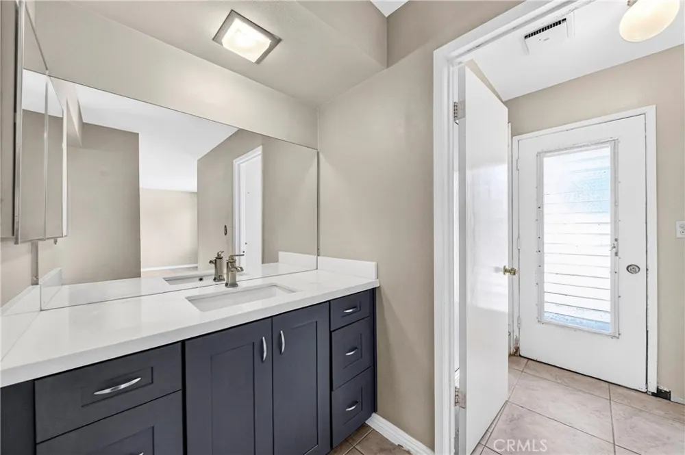 2300 Camino Escondido Fullerton, CA 92833