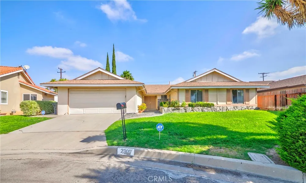 2300 Camino Escondido Fullerton, CA 92833