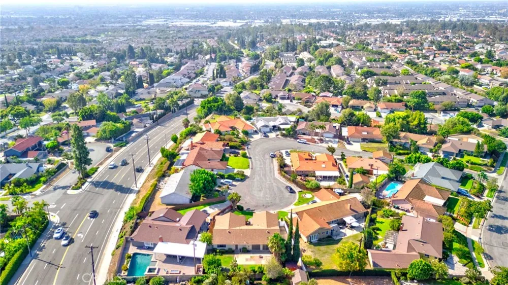 2300 Camino Escondido Fullerton, CA 92833