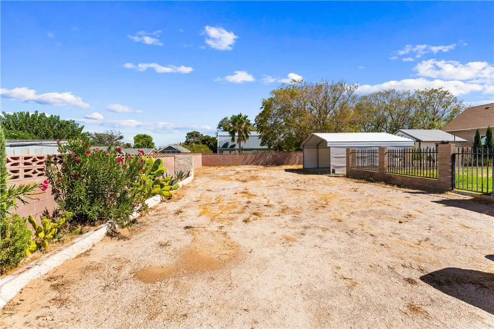 41726 55th W Lancaster, CA 93536