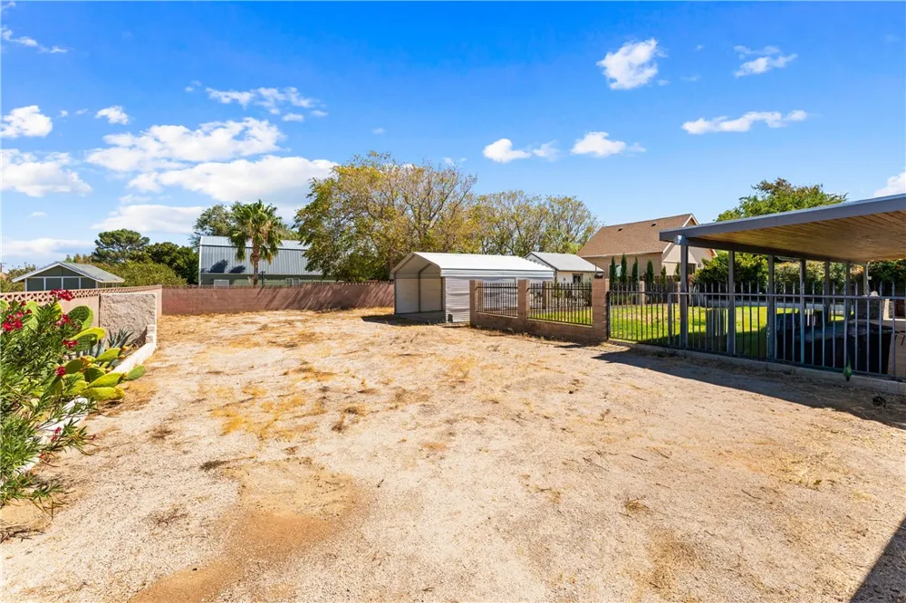 41726 55th W Lancaster, CA 93536