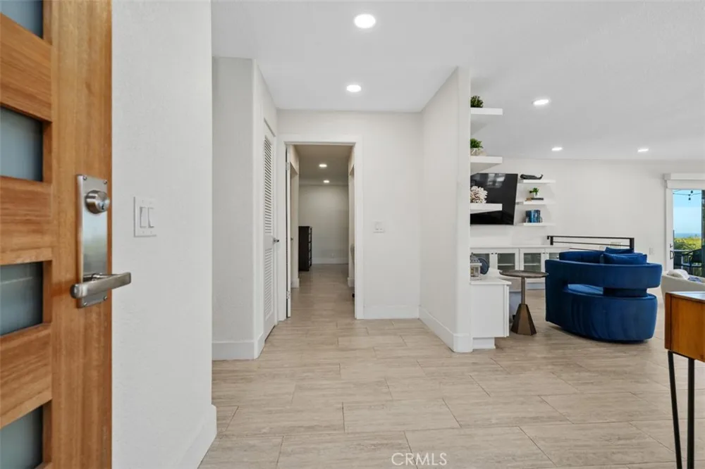 132 Avenida Presidio San Clemente, CA 92672