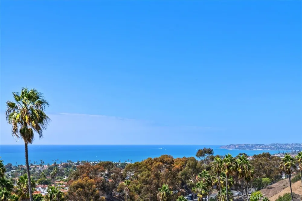132 Avenida Presidio San Clemente, CA 92672
