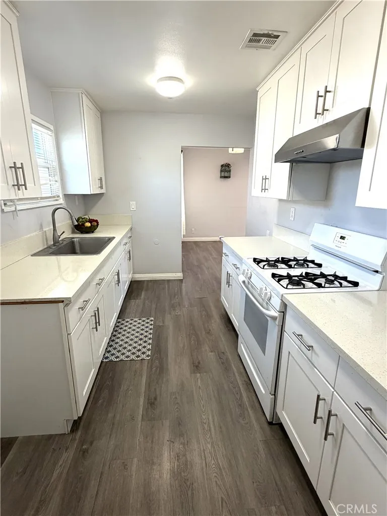 824 Meeker Avenue La Puente, CA 91746