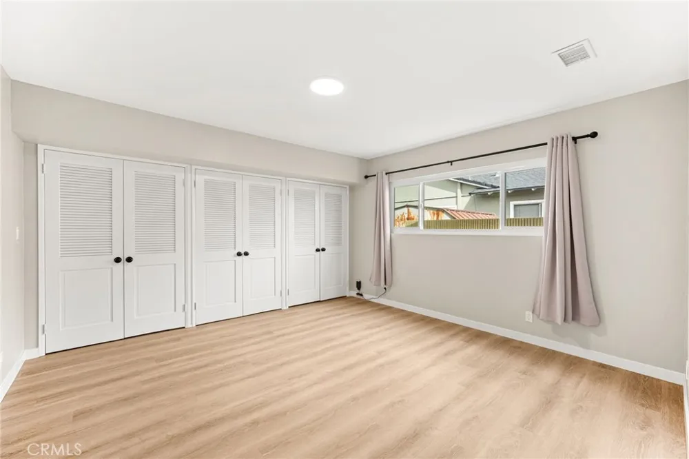 4805 Vecino Covina, CA 91722