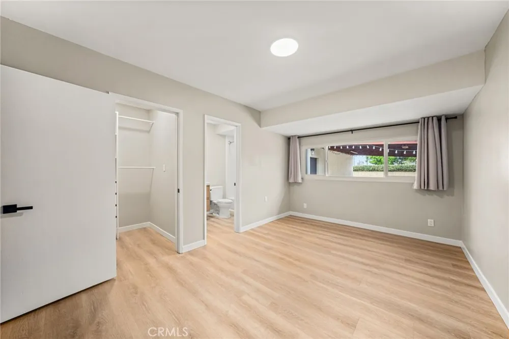 4805 Vecino Covina, CA 91722