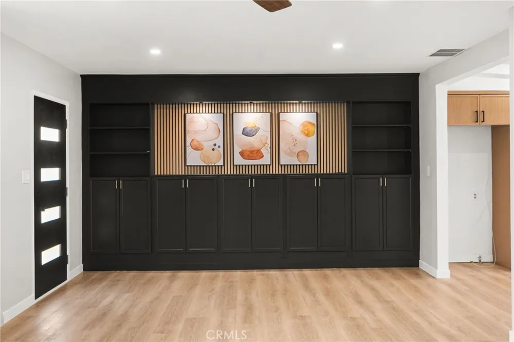 4805 Vecino Covina, CA 91722