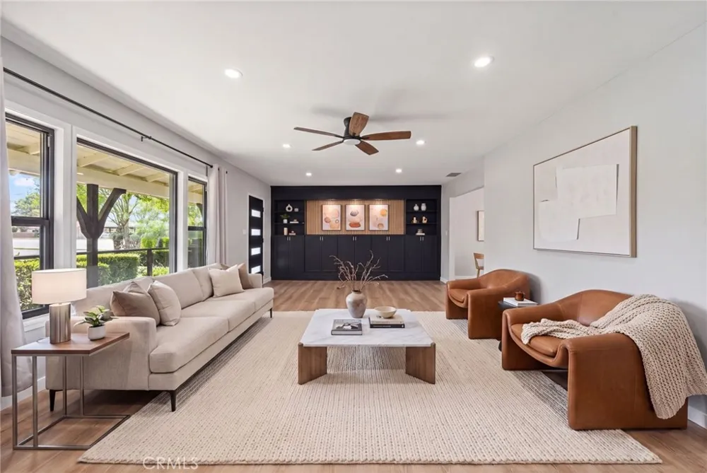 4805 Vecino Covina, CA 91722