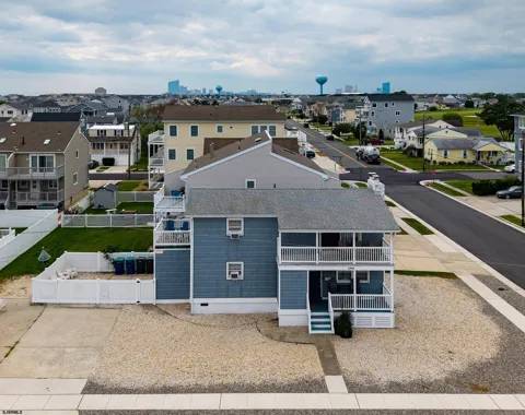 1106 E Evans Blvd