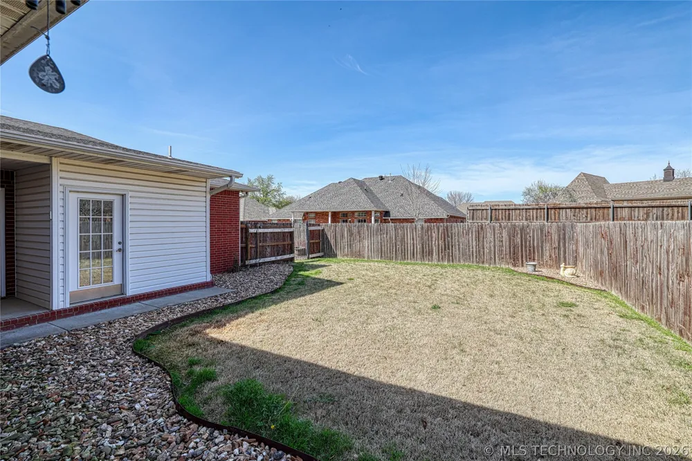 29 River Oaks Avenue McAlester, OK 74501