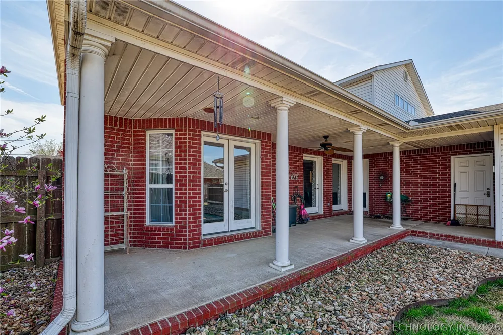29 River Oaks Avenue McAlester, OK 74501