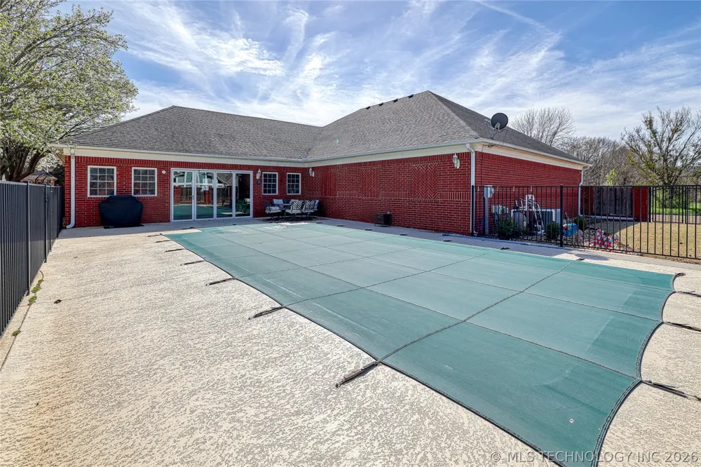 29 River Oaks Avenue McAlester, OK 74501