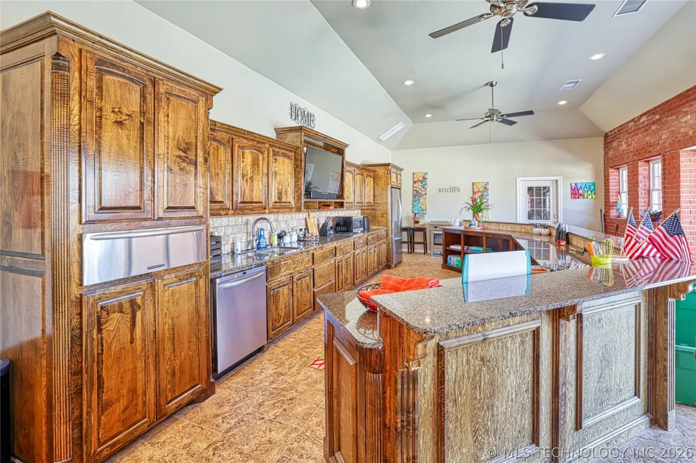 29 River Oaks Avenue McAlester, OK 74501